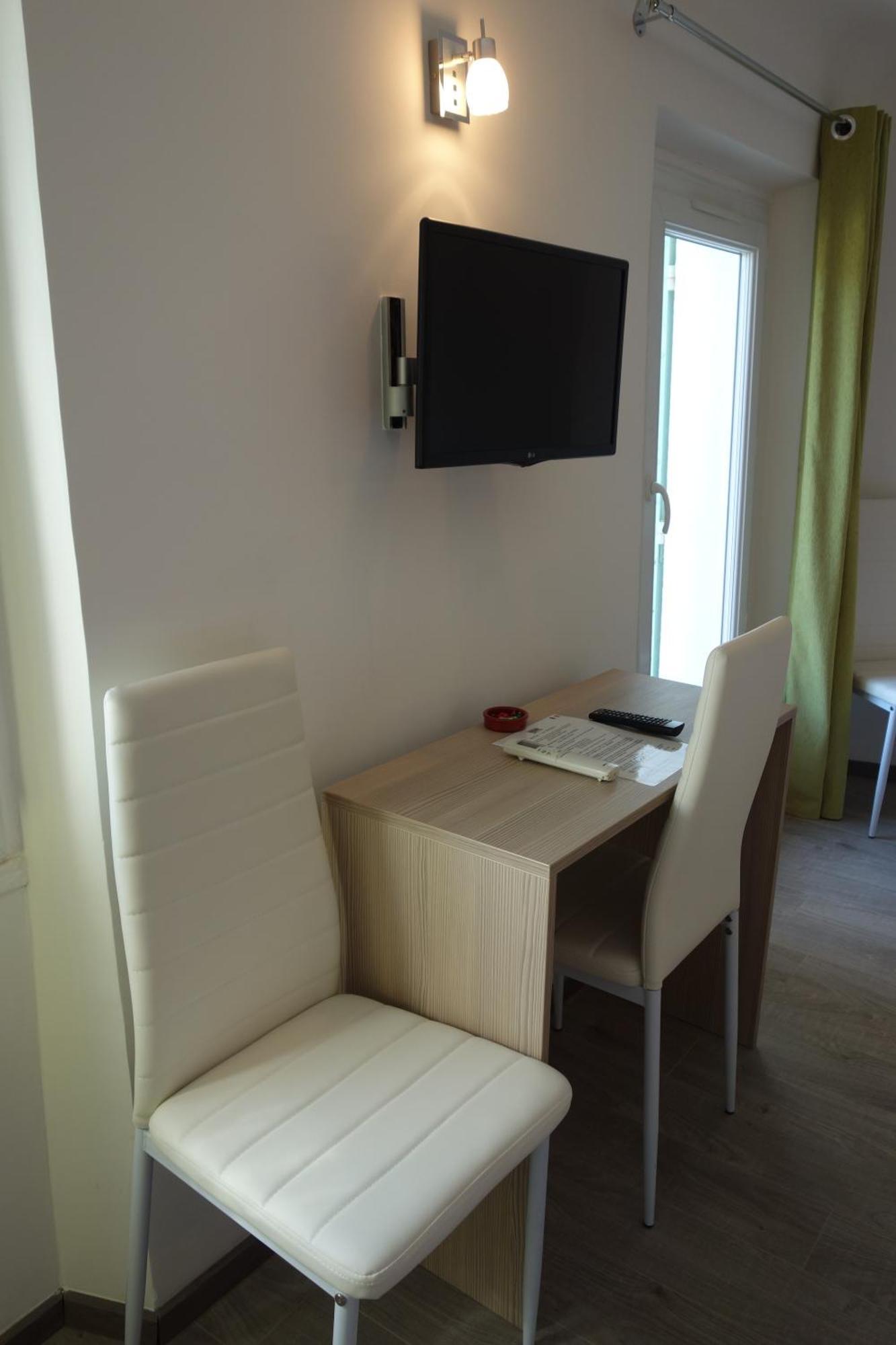 Saint-Vallier-de-Thiey Hotel Le Prejoly חדר תמונה